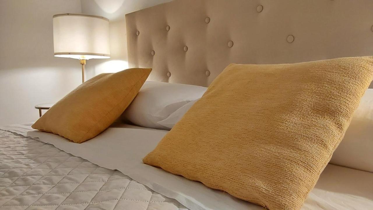 Elicriso Suites Yenne Cagliari Eksteriør billede